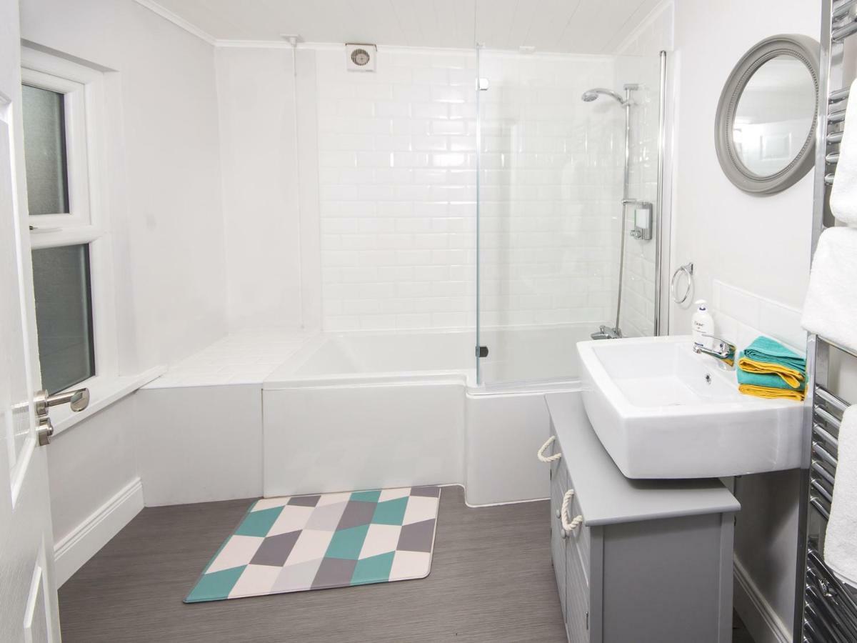 Tsa Shaftesbury Avenue Villa เบลฟาสต์ ภายนอก รูปภาพ